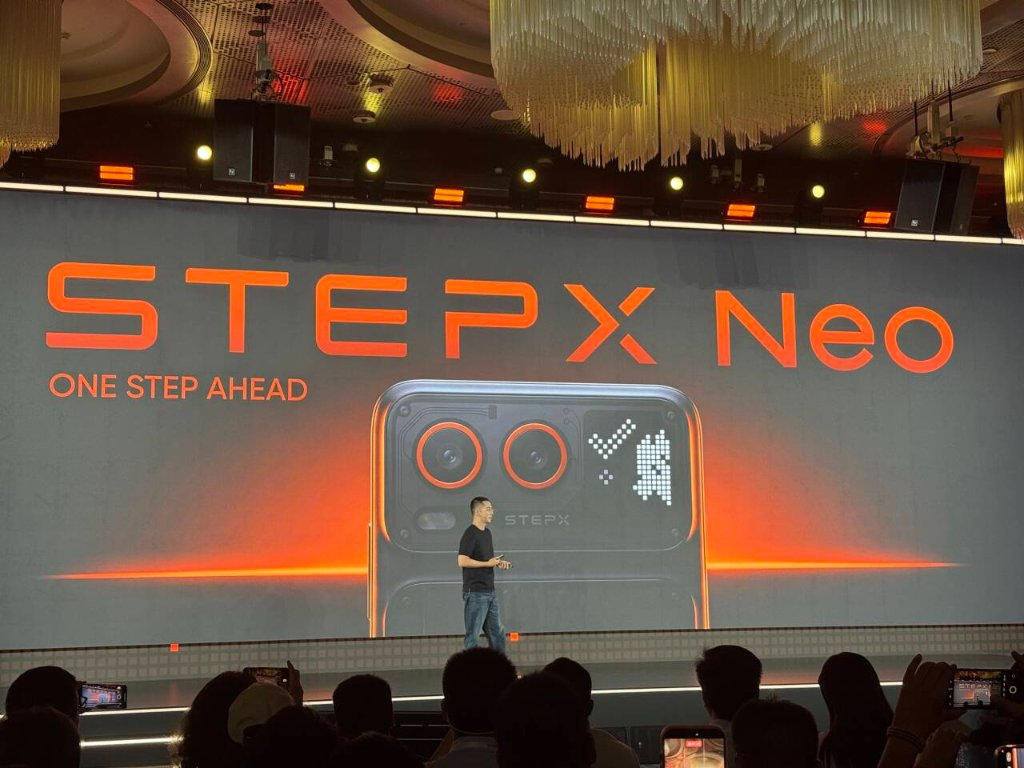 阶跃星辰发布智能体手机STEPX Neo 搭载自研Step AOS系统