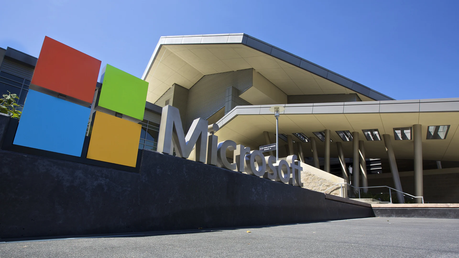 Xbox管理层大地震：菲尔·斯宾塞即将退休、AI主管出任游戏部门CEO  